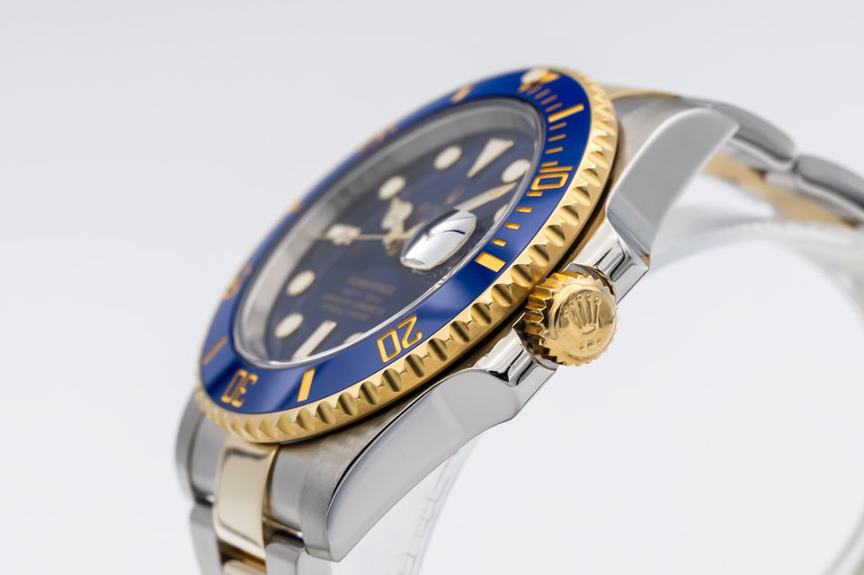 Rolex Submariner 116613 LB Image 2